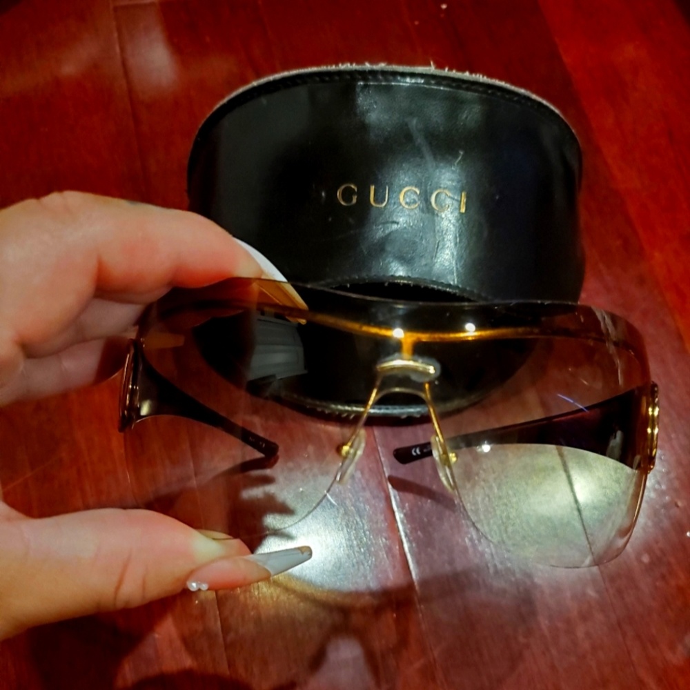 Gucci shade glasses